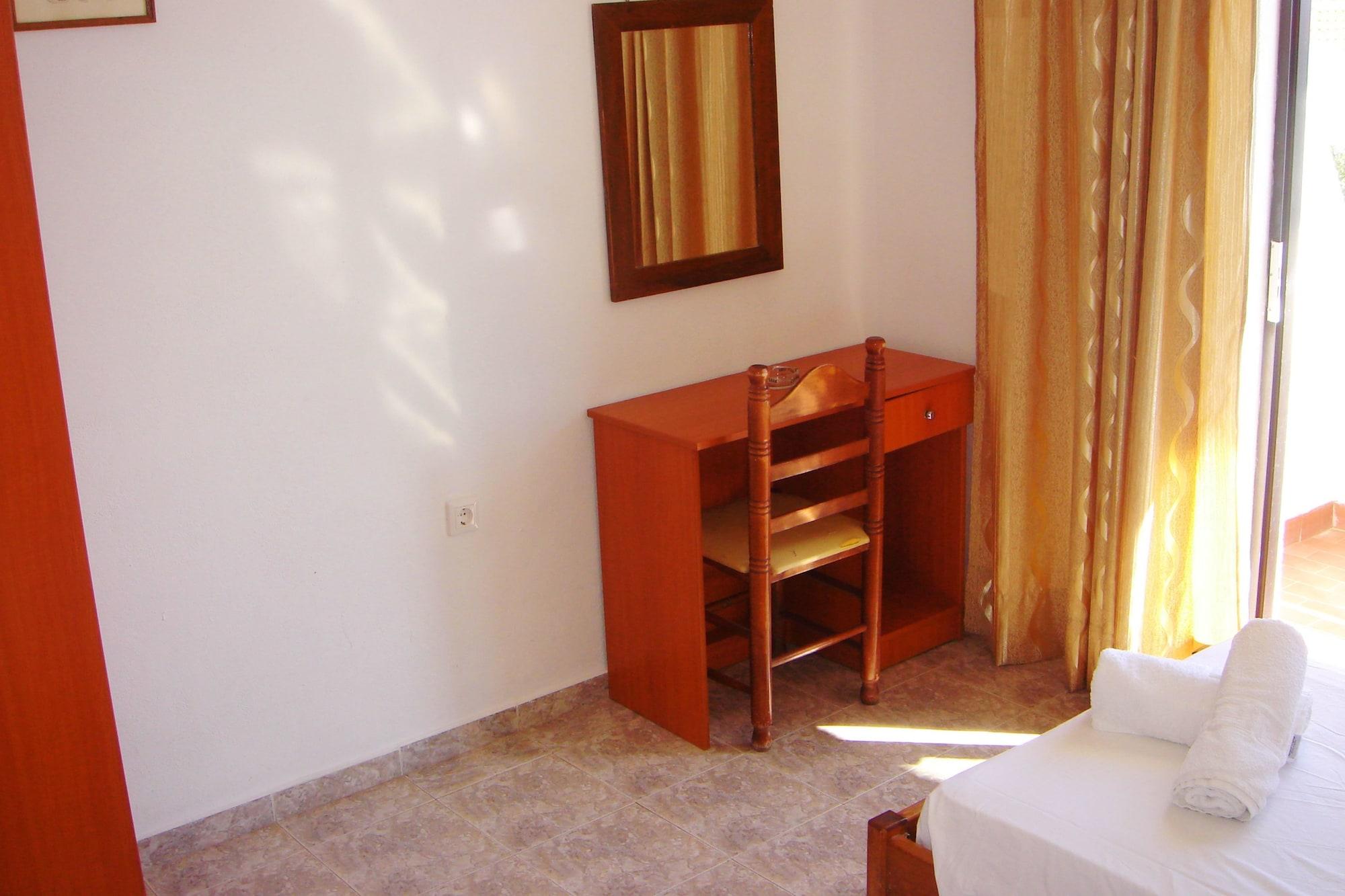 Butterfly Studios, פליראקי מראה חיצוני תמונה